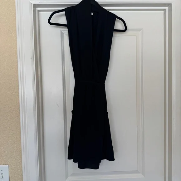 Aritzia Wilfred Sabine Black Sleeveless Draped Mini Dress Size Small - Picture 4 of 6